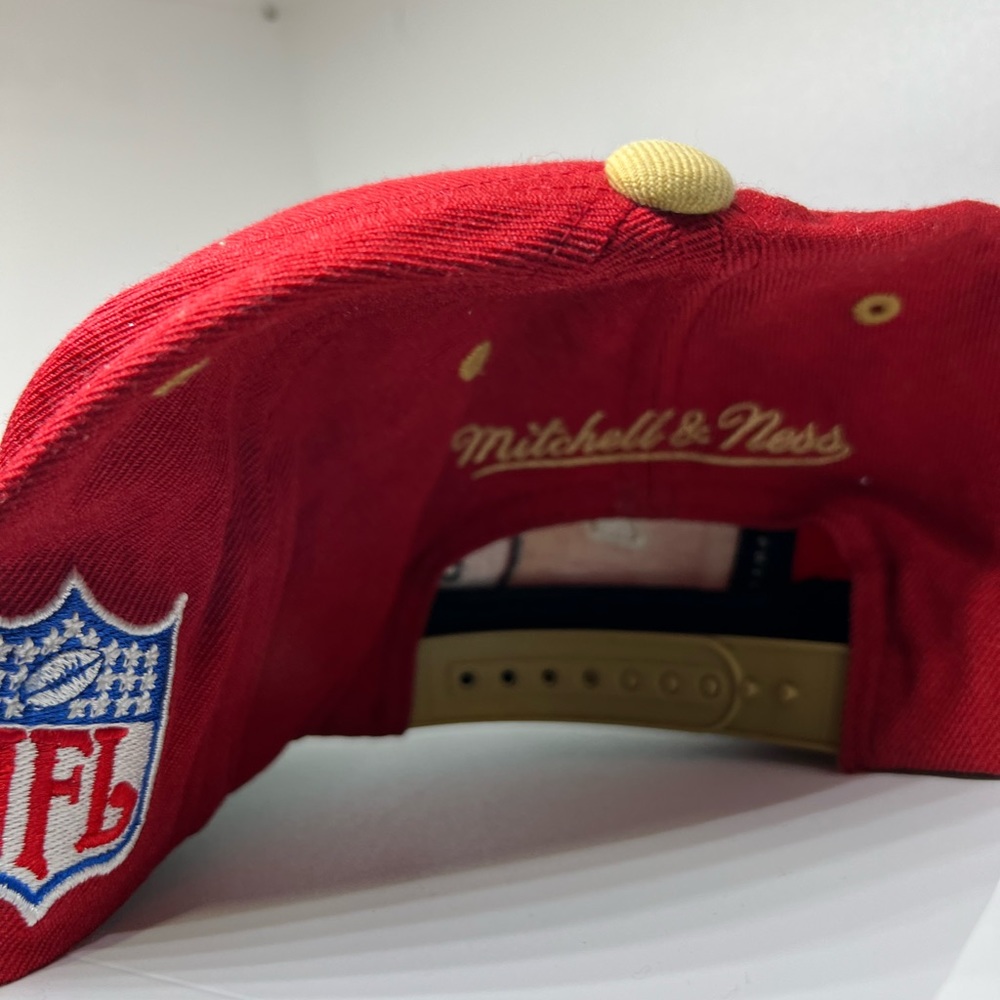 Mitchell & Ness SAN Francisco 49’ers Vintage Hat.